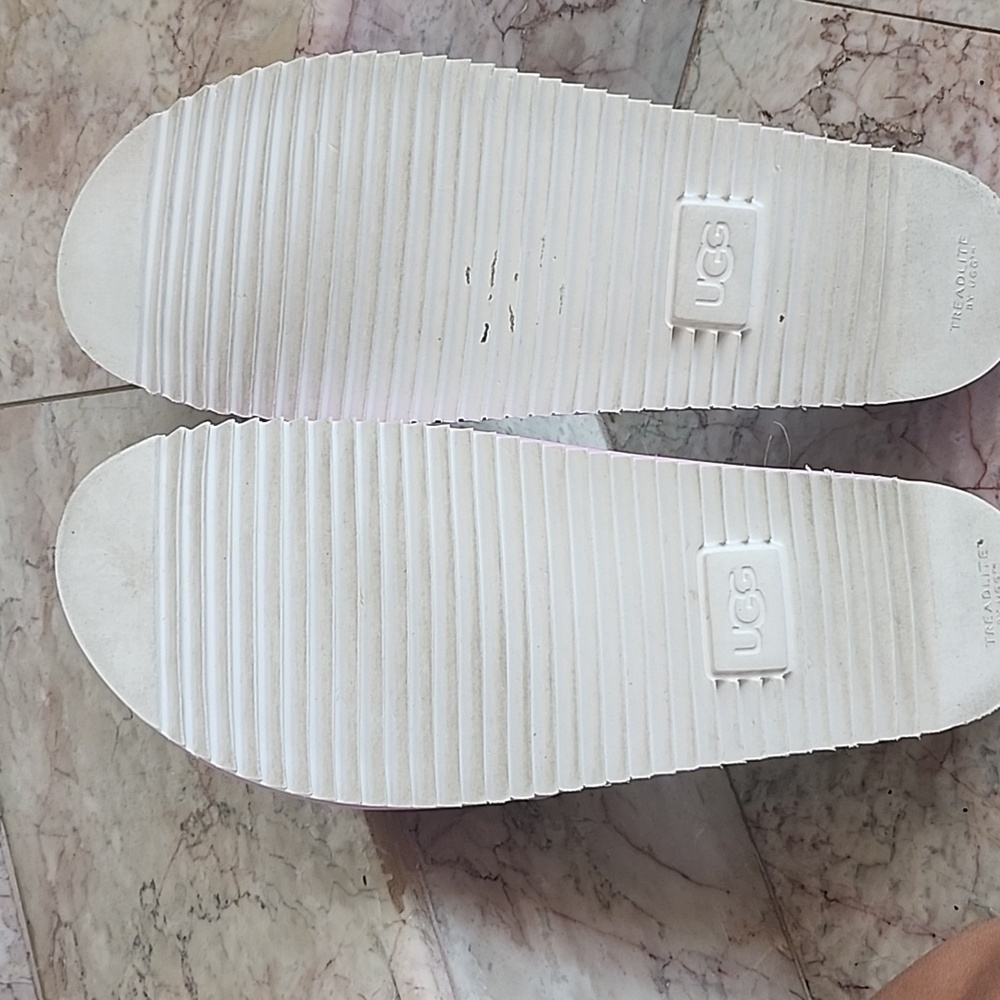 UGG sandals - Picture 3 of 6